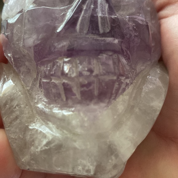 AMETHYST SKULL. 4.5”X 3” X 1.25 - Picture 9 of 17